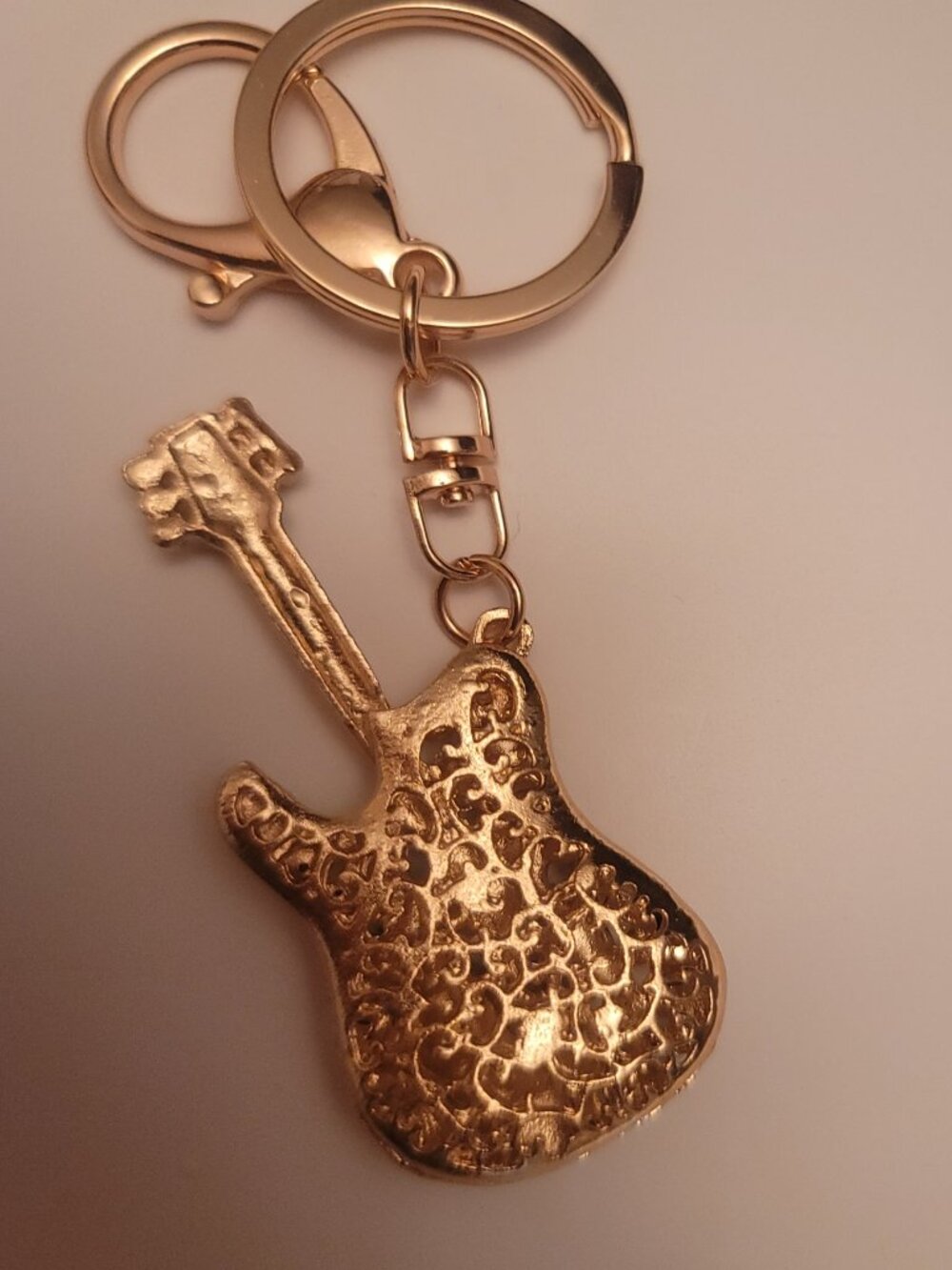 Rhinestone Keychain Ring Purse Guitar Charm. Blue. Brand new. - Picture 6 of 6